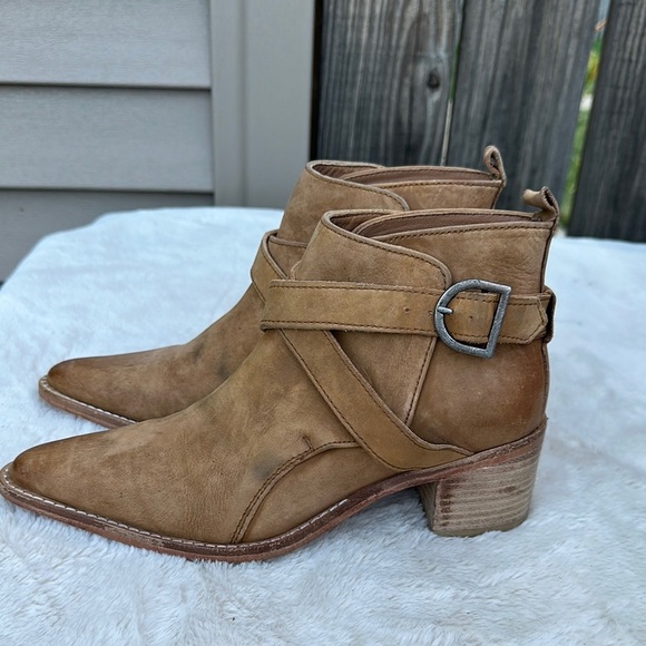 Free People Tan Ankle Booties with Western Flair Size 6.5 - Picture 3 of 12